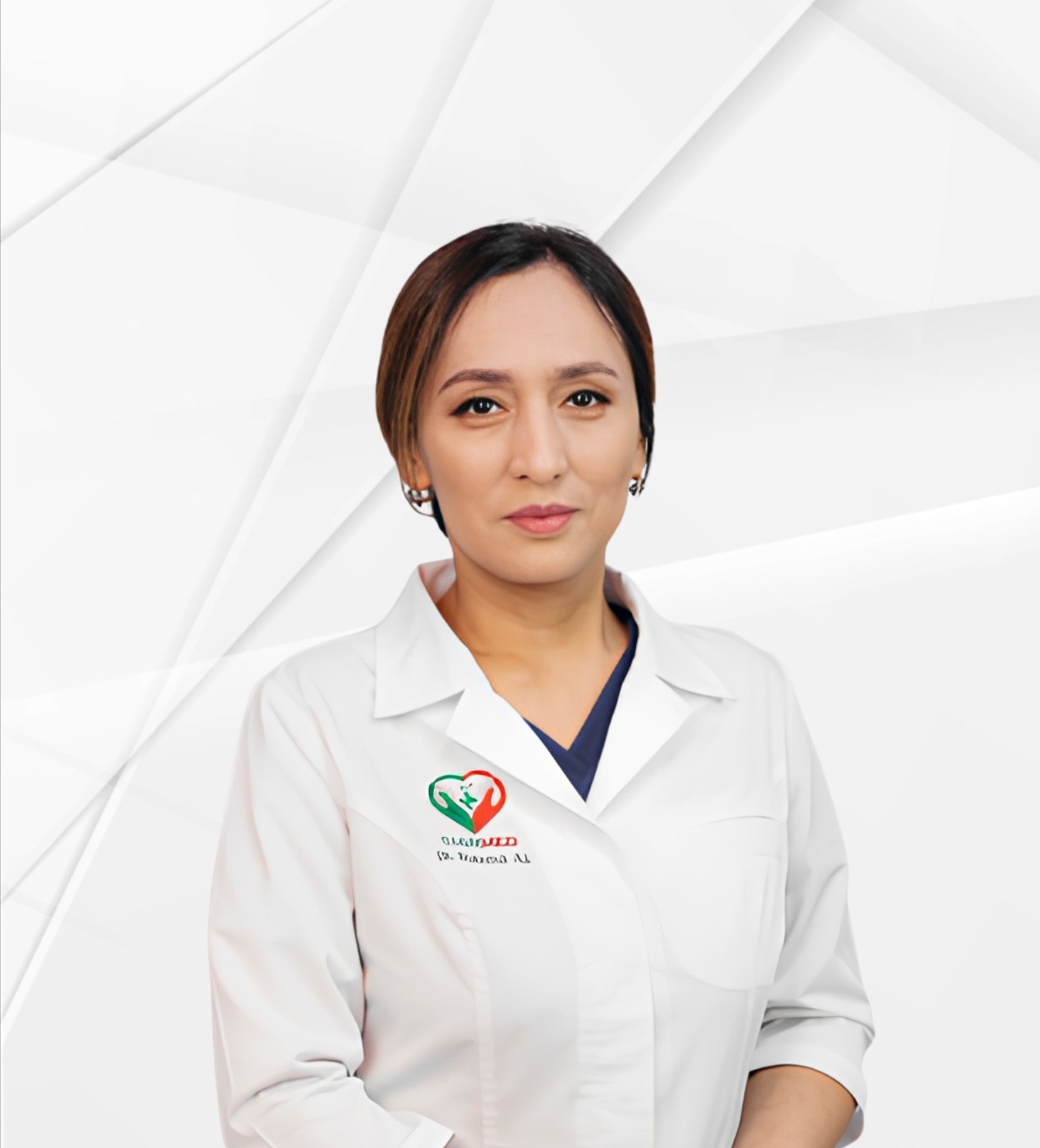 Қысқа халат киген ана еден жуады